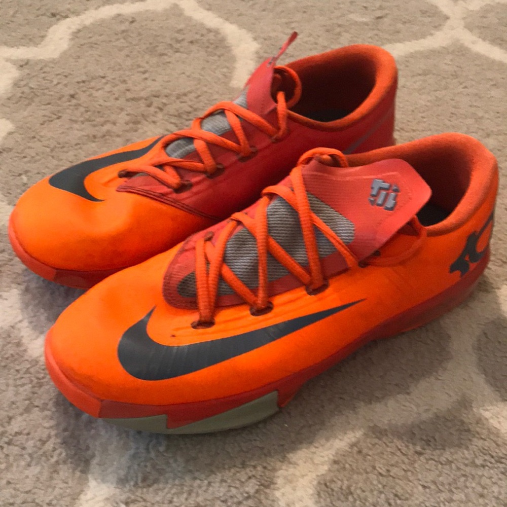 KD 6 size 5.5 boys basketball shoes